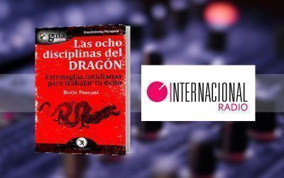 Borja Pascual con su «GuíaBurros: Las Ocho Disciplinas del Dragón» en «Mundo Noticias», de Radio Internacional
